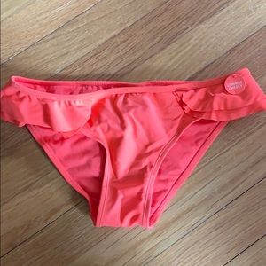 Low rise cheeky swimwear